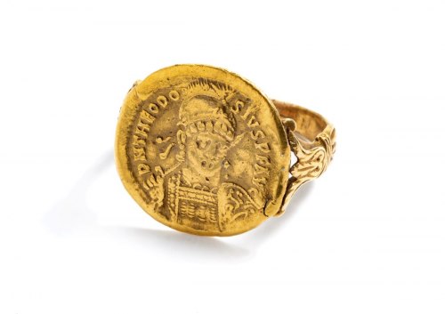 Fingerring mit byzantinischer Goldmünze aus dem 7. Jahrhundert