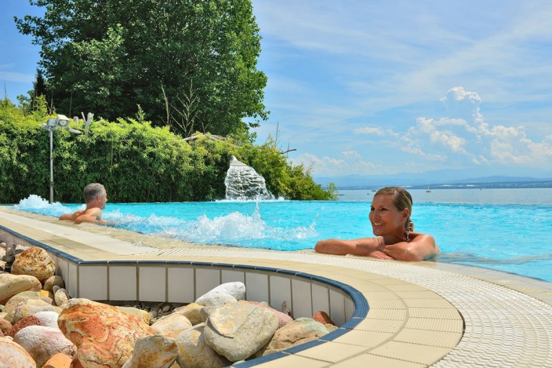 Meersburg Therme Am Bodensee Wellness Mit Panoramablick.