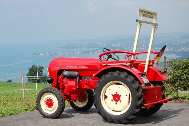 Traktorvermietung Längl - auf wahren Klassikern die Bodenseeregion erkunden